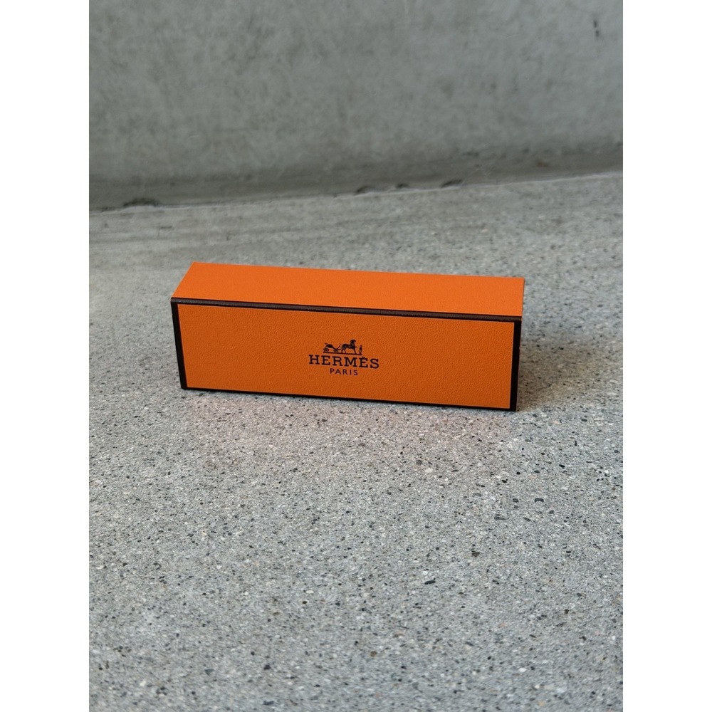 Hermes Rouge Hermès, Silky Lipstick Shine 15 BRUN DAMBRE Retail $86+ - Picture 6 of 7